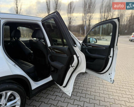 Белый БМВ Х3, объемом двигателя 2 л и пробегом 40 тыс. км за 27950 $, фото 61 на Automoto.ua