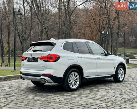 Белый БМВ Х3, объемом двигателя 2 л и пробегом 13 тыс. км за 45555 $, фото 4 на Automoto.ua