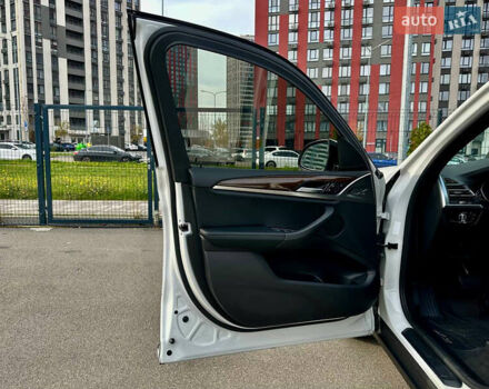 Белый БМВ Х3, объемом двигателя 2 л и пробегом 124 тыс. км за 39900 $, фото 18 на Automoto.ua
