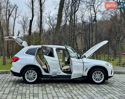 Белый БМВ Х3, объемом двигателя 2 л и пробегом 13 тыс. км за 45555 $, фото 38 на Automoto.ua
