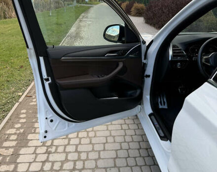 Белый БМВ Х3, объемом двигателя 2.99 л и пробегом 9 тыс. км за 75500 $, фото 9 на Automoto.ua