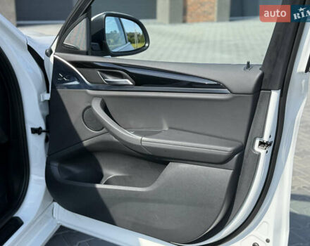 Белый БМВ Х3, объемом двигателя 2 л и пробегом 78 тыс. км за 46499 $, фото 19 на Automoto.ua