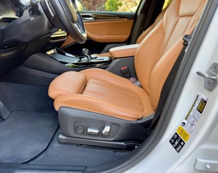 Белый БМВ Х3, объемом двигателя 2 л и пробегом 18 тыс. км за 19000 $, фото 7 на Automoto.ua