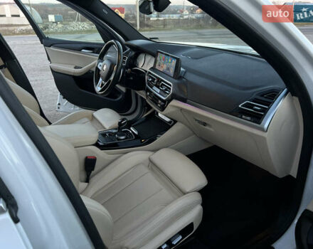 Белый БМВ Х3, объемом двигателя 2 л и пробегом 69 тыс. км за 35400 $, фото 35 на Automoto.ua