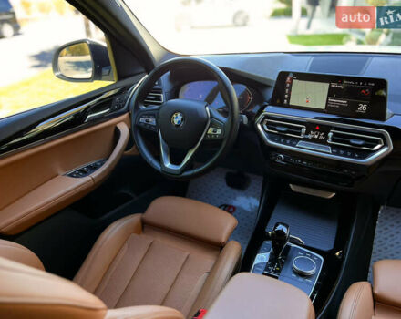 Белый БМВ Х3, объемом двигателя 2 л и пробегом 35 тыс. км за 55000 $, фото 32 на Automoto.ua