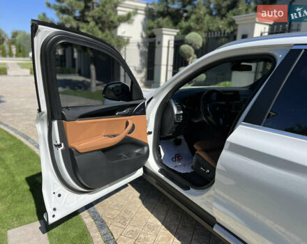 Белый БМВ Х3, объемом двигателя 2 л и пробегом 35 тыс. км за 55000 $, фото 23 на Automoto.ua