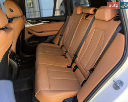 Белый БМВ Х3, объемом двигателя 2 л и пробегом 35 тыс. км за 55000 $, фото 29 на Automoto.ua