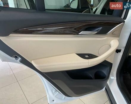Белый БМВ Х3, объемом двигателя 2 л и пробегом 5 тыс. км за 46500 $, фото 51 на Automoto.ua