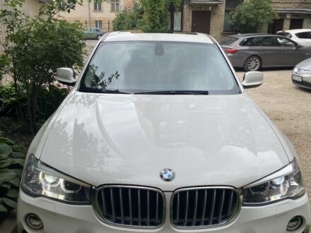 Белый БМВ Х3, объемом двигателя 3 л и пробегом 156 тыс. км за 17000 $, фото 1 на Automoto.ua