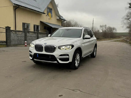 Белый БМВ Х3, объемом двигателя 3 л и пробегом 147 тыс. км за 34500 $, фото 1 на Automoto.ua