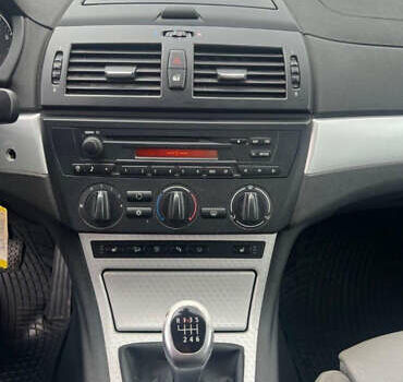 Чорний БМВ Х3, об'ємом двигуна 2 л та пробігом 251 тис. км за 7800 $, фото 2 на Automoto.ua