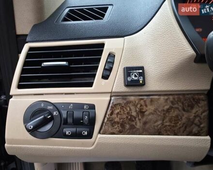 Чорний БМВ Х3, об'ємом двигуна 2 л та пробігом 249 тис. км за 8333 $, фото 108 на Automoto.ua