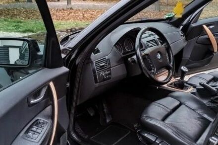 Черный БМВ Х3, объемом двигателя 3 л и пробегом 256 тыс. км за 3834 $, фото 7 на Automoto.ua