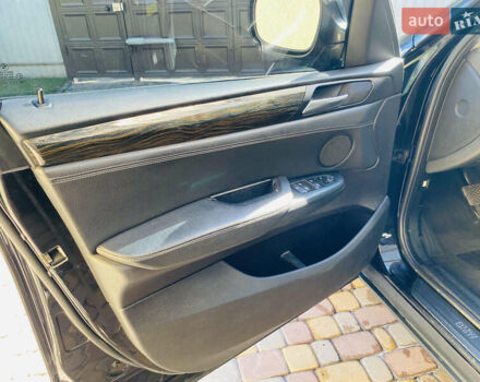Чорний БМВ Х3, об'ємом двигуна 2 л та пробігом 295 тис. км за 9999 $, фото 4 на Automoto.ua