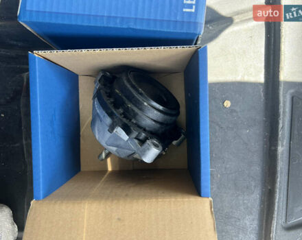 Чорний БМВ Х3, об'ємом двигуна 2 л та пробігом 262 тис. км за 18300 $, фото 53 на Automoto.ua