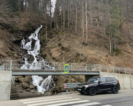 Чорний БМВ Х3, об'ємом двигуна 2 л та пробігом 220 тис. км за 17000 $, фото 2 на Automoto.ua