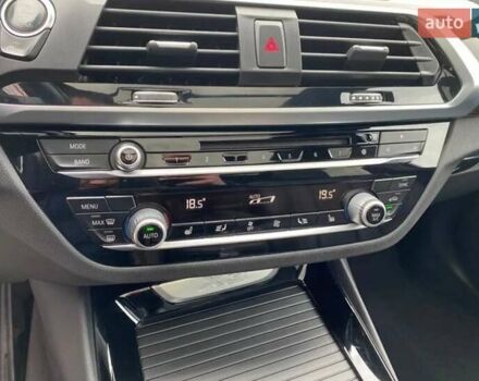 Чорний БМВ Х3, об'ємом двигуна 2 л та пробігом 157 тис. км за 26499 $, фото 28 на Automoto.ua