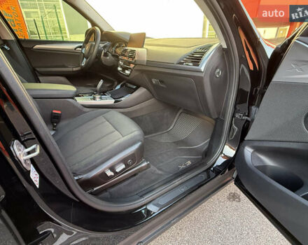 Черный БМВ Х3, объемом двигателя 2 л и пробегом 186 тыс. км за 32999 $, фото 67 на Automoto.ua