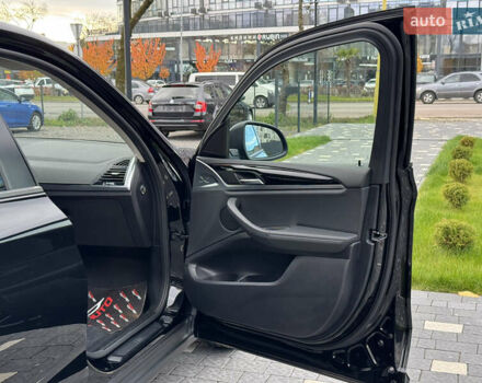 Чорний БМВ Х3, об'ємом двигуна 2 л та пробігом 117 тис. км за 26500 $, фото 45 на Automoto.ua