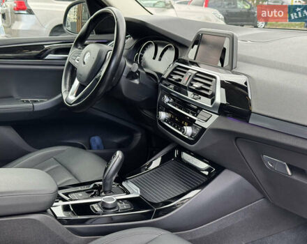 Чорний БМВ Х3, об'ємом двигуна 2 л та пробігом 117 тис. км за 26500 $, фото 50 на Automoto.ua