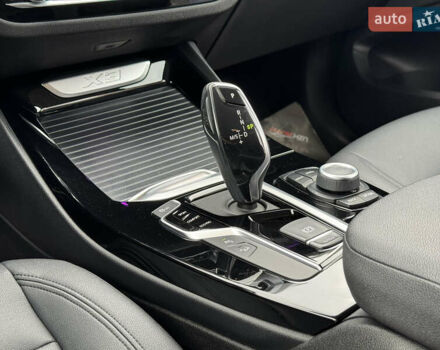 Чорний БМВ Х3, об'ємом двигуна 2 л та пробігом 117 тис. км за 26500 $, фото 30 на Automoto.ua
