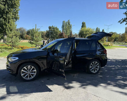 Черный БМВ Х3, объемом двигателя 2 л и пробегом 123 тыс. км за 28000 $, фото 6 на Automoto.ua