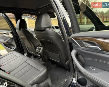 Черный БМВ Х3, объемом двигателя 3 л и пробегом 90 тыс. км за 37950 $, фото 68 на Automoto.ua