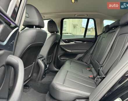 Чорний БМВ Х3, об'ємом двигуна 2 л та пробігом 117 тис. км за 26500 $, фото 33 на Automoto.ua