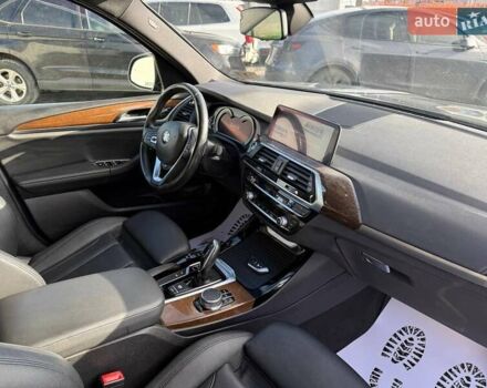 Чорний БМВ Х3, об'ємом двигуна 2 л та пробігом 261 тис. км за 17600 $, фото 10 на Automoto.ua