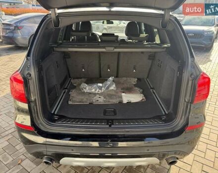 Чорний БМВ Х3, об'ємом двигуна 2 л та пробігом 261 тис. км за 17600 $, фото 9 на Automoto.ua