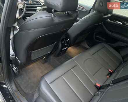 Чорний БМВ Х3, об'ємом двигуна 2 л та пробігом 146 тис. км за 27000 $, фото 26 на Automoto.ua
