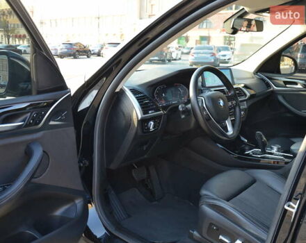 Чорний БМВ Х3, об'ємом двигуна 2 л та пробігом 61 тис. км за 38200 $, фото 42 на Automoto.ua