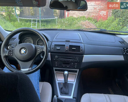 Червоний БМВ Х3, об'ємом двигуна 2 л та пробігом 204 тис. км за 10000 $, фото 5 на Automoto.ua