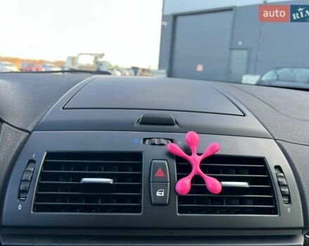 Червоний БМВ Х3, об'ємом двигуна 3 л та пробігом 237 тис. км за 11390 $, фото 27 на Automoto.ua