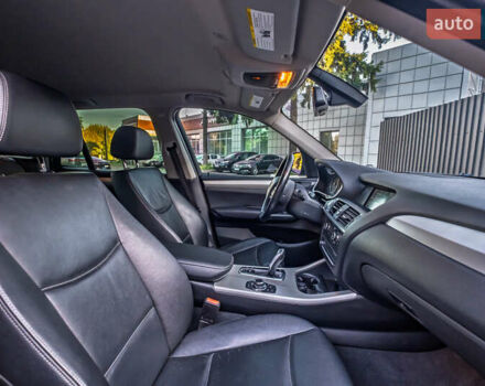 Красный БМВ Х3, объемом двигателя 3 л и пробегом 137 тыс. км за 14500 $, фото 26 на Automoto.ua