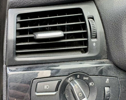 Красный БМВ Х3, объемом двигателя 2 л и пробегом 199 тыс. км за 8900 $, фото 15 на Automoto.ua