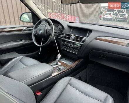 Красный БМВ Х3, объемом двигателя 2 л и пробегом 100 тыс. км за 9700 $, фото 9 на Automoto.ua