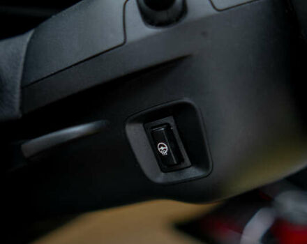 Красный БМВ Х3, объемом двигателя 2 л и пробегом 180 тыс. км за 16200 $, фото 17 на Automoto.ua