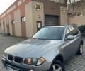 Серый БМВ Х3, объемом двигателя 3 л и пробегом 320 тыс. км за 4200 $, фото 2 на Automoto.ua