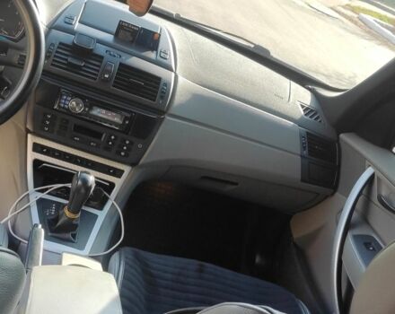 Серый БМВ Х3, объемом двигателя 3 л и пробегом 400 тыс. км за 7900 $, фото 6 на Automoto.ua