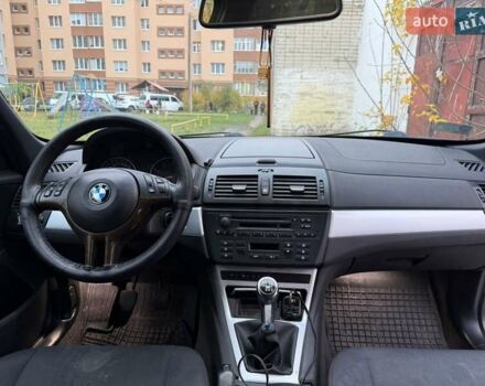 Серый БМВ Х3, объемом двигателя 2 л и пробегом 310 тыс. км за 4650 $, фото 2 на Automoto.ua