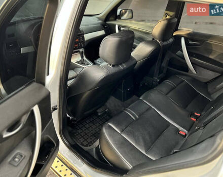 Серый БМВ Х3, объемом двигателя 3 л и пробегом 204 тыс. км за 10500 $, фото 3 на Automoto.ua