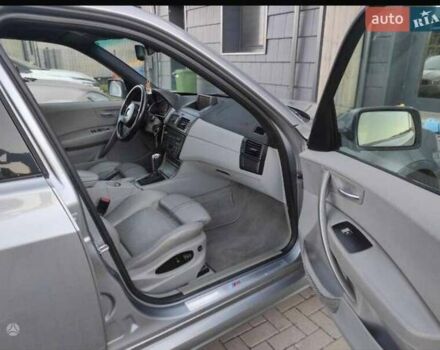 Серый БМВ Х3, объемом двигателя 3 л и пробегом 296 тыс. км за 7000 $, фото 7 на Automoto.ua