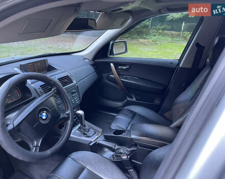 Серый БМВ Х3, объемом двигателя 2.99 л и пробегом 300 тыс. км за 8000 $, фото 3 на Automoto.ua