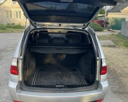 Серый БМВ Х3, объемом двигателя 2 л и пробегом 300 тыс. км за 4500 $, фото 6 на Automoto.ua