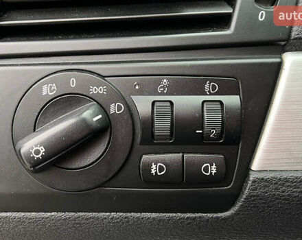 Серый БМВ Х3, объемом двигателя 2 л и пробегом 420 тыс. км за 8600 $, фото 13 на Automoto.ua