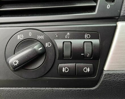 Серый БМВ Х3, объемом двигателя 2 л и пробегом 420 тыс. км за 8600 $, фото 13 на Automoto.ua