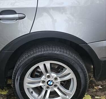 Серый БМВ Х3, объемом двигателя 2 л и пробегом 270 тыс. км за 10000 $, фото 6 на Automoto.ua