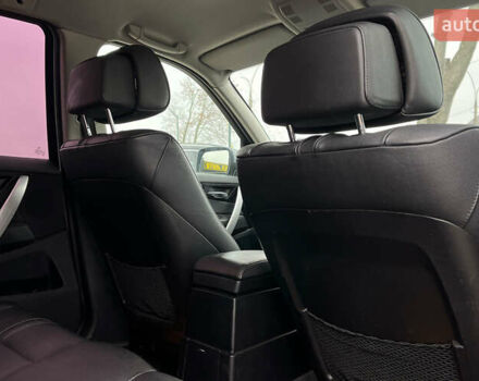 Серый БМВ Х3, объемом двигателя 2 л и пробегом 420 тыс. км за 8600 $, фото 20 на Automoto.ua