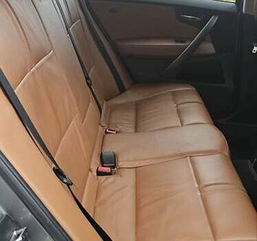 Серый БМВ Х3, объемом двигателя 2 л и пробегом 270 тыс. км за 10000 $, фото 26 на Automoto.ua